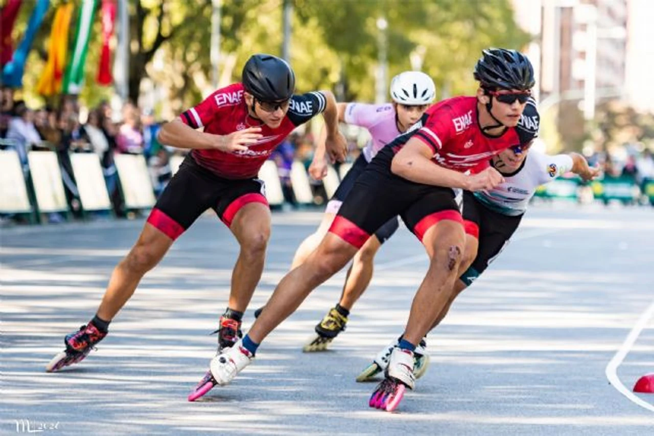 Carrera de patinaje de velocidad con Pablo González en competición.