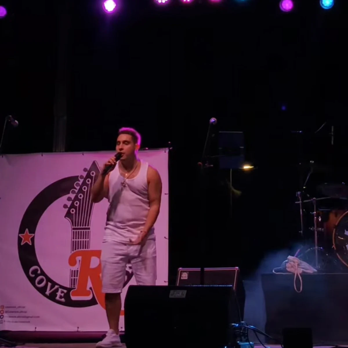 Roberto Carlos, reze_archena, actúa en el escenario de El Otro Lao