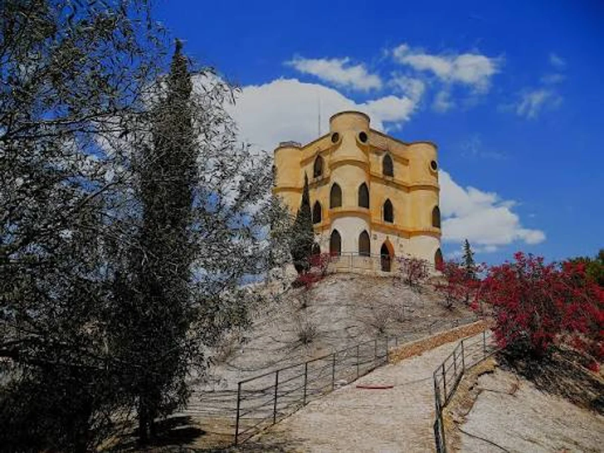 Castillo de Don Mario, antiguo palomar y una de las señas de identidad de Archena. Foto: Ayuntamiento de Archena.