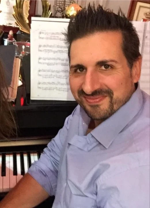 Pedro Contreras, compositor, productor musical y pianista archenero.
